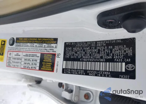 2015 Toyota Camry Hybrid Le z USA, uszkodzony, nr VIN 4T1BD1FK5FU141865